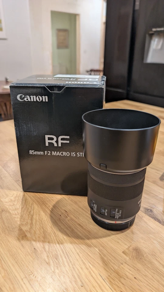 Canon RF 85mm F2 Macro IS STM Lens In Used In Excellent Condition - Image 1 of 1