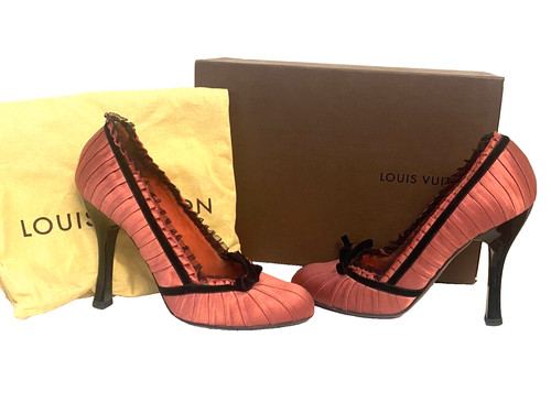 LOUIS VUITTON（LV） Decolte vintage Louis Vuitton rosa raso tacco nero velluto taglia 37 con scatola sacchetti antipolvere Y2K