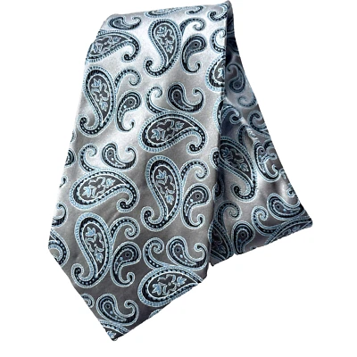 Geoffrey Beene Men's Silk necktie Light turquoise Paisley on Grey 60x3.75" - Image 1 of 4