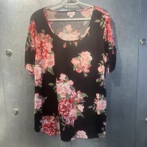 LuLaroe Short Sleeve Blouse Size XL Black With Flowers Pattern High Low - Picture 1 of 15
