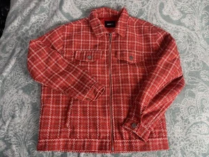 Men's Fashion Nova "Make A Statement Trucker Jacket" - Red/Combo XXL 2XL - Picture 1 of 4