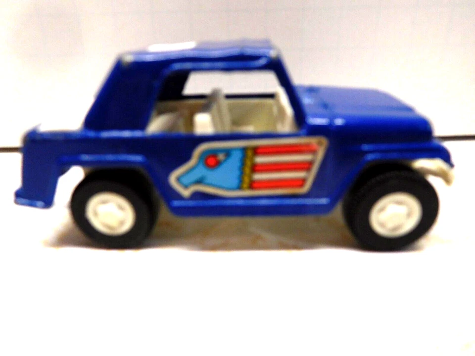 Camión Jeepster Tootsietoy American Eagle 1970 vintage azul EE. UU. Foto 1 de 4