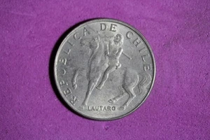 1972 Chile 5 Escudos Copper-Nickel Coin #M23166 - Picture 1 of 2
