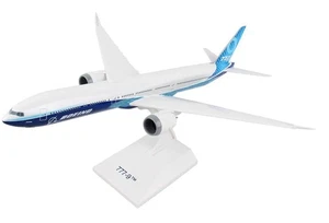 Daron Boeing 777X 1:200 Resin Model Folding Wingtips - Picture 1 of 4