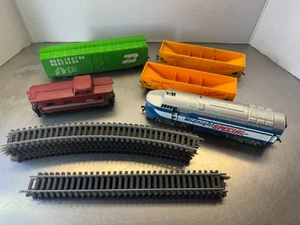 TYCO HO Scale Midnight Special 1060 Diesel Locomotive With 4 Cars And (12) Track - Picture 1 of 24