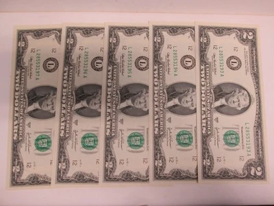 FIVE 2003A US $2 FEDERAL RESERVE NOTES- UNC & CONSECUTIVE - Image 1 of 3