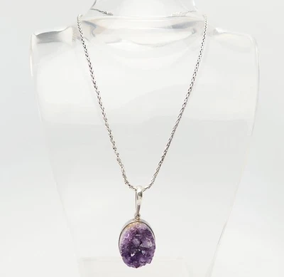 Argento D'Epoca Ovale Grosso Ametista Viola Ciondolo Collana Da Sajen - Immagine 1 di 4