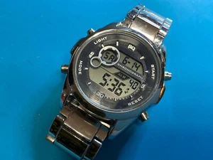 FMDXGE019 Digital Wristwatch, New Battery WORKING - Picture 1 of 5