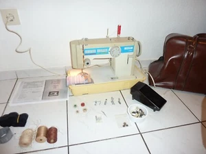Nähmaschine Veritas Rubina Textima Overlockstiche Sicherheitsstiche Knopfloch - Bild 1 von 10