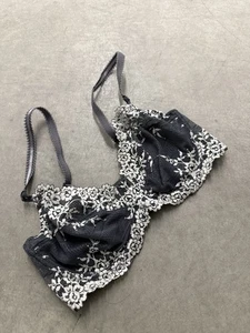Wacoal Gray & Ivory Lace Underwire Bra Size 34 D - Picture 1 of 14