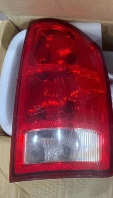 Оригинальный задний фонарь для правостороннего пассажира 2002–2005 Dodge Ram 1500 2500 3500 55077343ac - Изображение 1 из 3