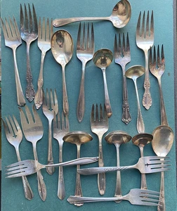 Large Lot of Rogers Antique Silver Plate Serving Meat Forks and Ladles - 23 - Picture 1 of 4