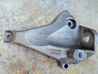 AUDI A6 S6 QUATTRO 2000-2004 4,2 L - Soporte de montaje de transmisión izquierdo 4B3399113C Foto 1 de 3