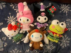 HELLO KITTY & FRIENDS KUROMI MY MELODY  HOLIDAY PLUSH SET OF 5 - Picture 1 of 1