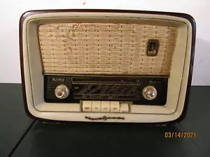 Vintage Loewe OPTA Bella Radio - Bild 1 von 12