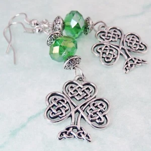 Pendientes trébol de cristal verde y nudo celta de San Patricio de SoniaMcD - Imagen 1 de 10