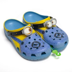 Zoccoli classici Crocs x Cattivissimo Me 4 Minions blu/giallo - uomo taglia 12 nuovi con etichette - Foto 1 di 18