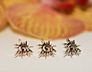 14k Solid Gold Sun threadless stud End,  25g Pin , Body Jewelry/ Piercing  - Picture 1 of 2