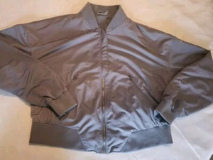 GYMSHARK BOMBERJACKE DAMEN GRÖSSE LARGE STAHLBLAU CROPPED FITNESSSTUDIO TRAINING REISSVERSCHLUSS - Bild 1 von 11