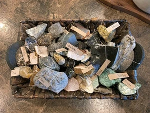 ROCK & CRYSTAL ASSORTMENT - Picture 1 of 8