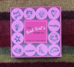 Bad Girls Briefmarkenset ABZEICHEN von Tuttle (2005, Kit) Star Kuchen Herz Lippenstift ungezogen - Bild 1 von 6