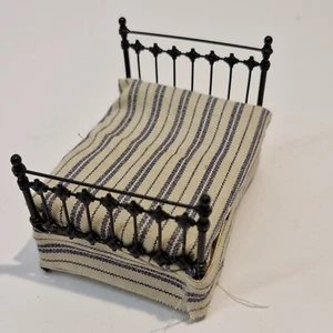 Dolls house 24th scale Metal Double Bed TN05 - Picture 1 of 3