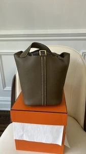 2024 W Stamp HERMES Picotin 18 Bag Taurillion Clemence Etoupe Gold Hardware - Picture 1 of 6