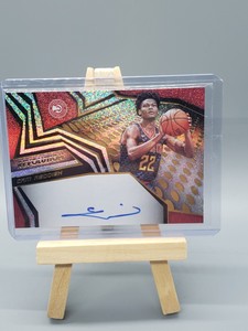 2019-20 Panini Revolution Cam Reddish RC Rookie Autograph On-Card Auto 