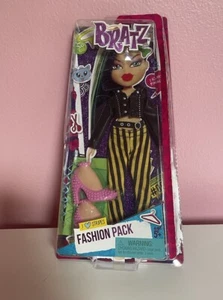NEU Bratz Fashion Pack I ❤️ STREIFEN #537144 rosa Schuhe schwarze Hosen neu in Verpackung 2015 - Bild 1 von 2