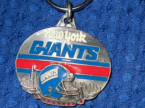 NEW  YORK GIANTS KEY RING KEYCHAIN NFL FOOTBALL TEAM HELMET  1997 NEW VINTAGE Cover