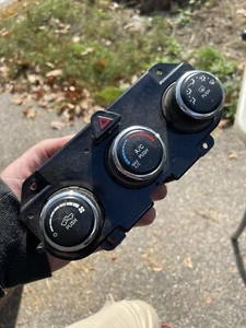 2014 Dodge Ram 1500 Climate AC Heater Temperature Control OEM 68236776ab - Picture 1 of 5