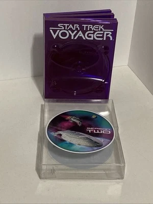 Star Trek Voyager Season 2 Replacement Case Slipcover - Image 1 of 2