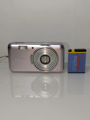 Kodak EasyShare V1003 10.0MP Digital Camera (Tested Working)  - Image 1 of 4