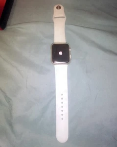 Apple Watch Series 7000 38mm Aluminum White M/L Band - Picture 1 of 6