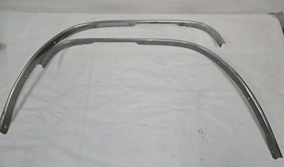 1967 - 68 凯迪拉克 Deville Fleetwood Lt & Rt 前轮开口模具 原始设备制造商 通用 — 第 1/4 张图片