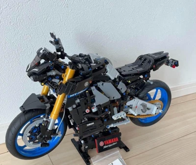 LEGO technique YAMAHA MT-10 SP 42159 Block toy Bike Hobby Collection For boys - Image 1 of 4