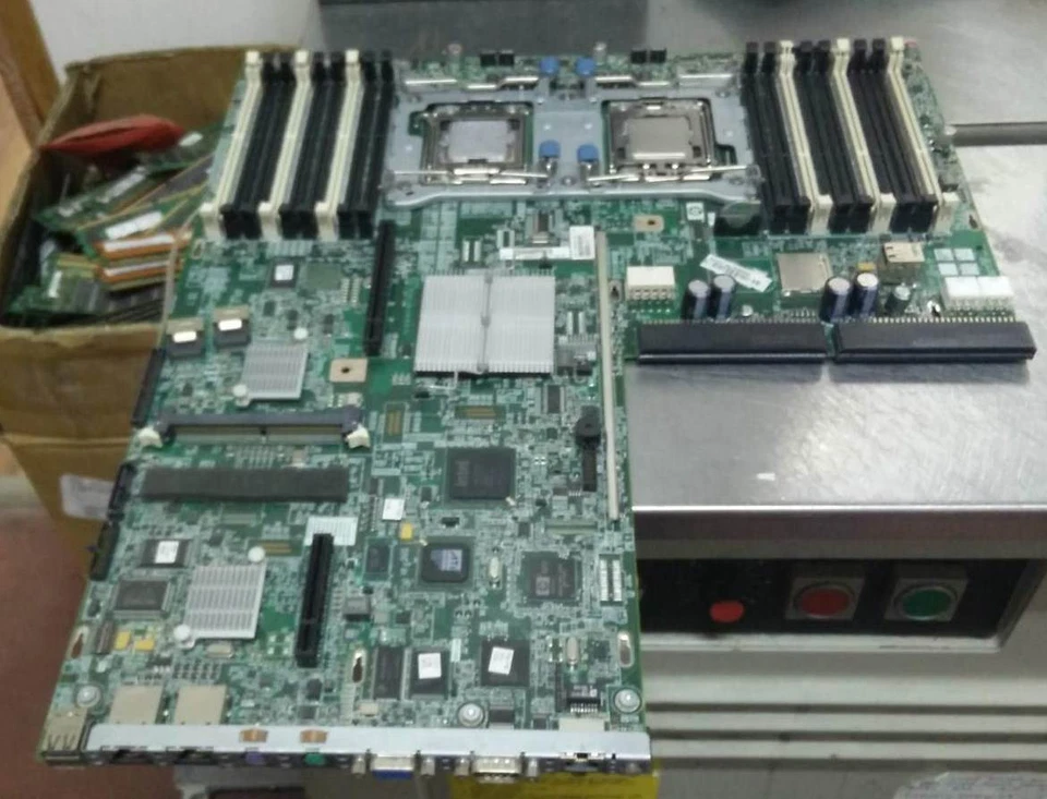 HP 493799-001 462629-001 Proliant DL360 G6 Motherboard with 2x E5520 SLBFD CPU - Image 1 of 1