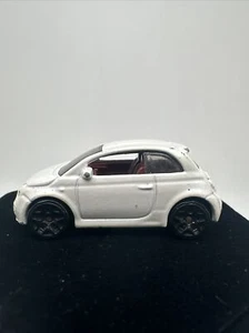 Hot wheels Fiat 500-  2013- White Car Toys - 2.2 In….92 - Picture 1 of 12