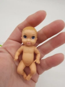 Fisher Price Loving Family casa delle bambole capelli castani occhi azzurri baby doll - Foto 1 di 3