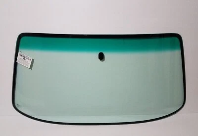 Volkswagen Rabbit Hatchback & Rabbit Pickup Windshield Foto 1 de 3