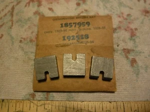 26-36 Chevrolet Oldsmobile Pontiac Plymouth REO Stude Generator Brush Set - NOS - Picture 1 of 1
