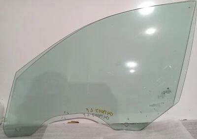 Vidrio delantero izquierdo usado para puerta delantera compatible con: BMW 750I 2007 sin opción antirrobo L Foto 1 de 4