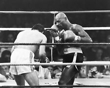 Vintage Marvelous Marvin Hagler  Juan Roldan 16 x 20 inch Boxing Fight B&W Photo