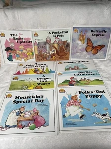 Lot Of 9 Childs World Magic Castle Readers Hardcover Books by Jane Belk Moncure - Bild 1 von 12