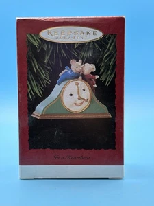 1995 Hallmark In a Heart Beat Handcrafted Keepsake Holiday Christmas Ornament. - Picture 1 of 6