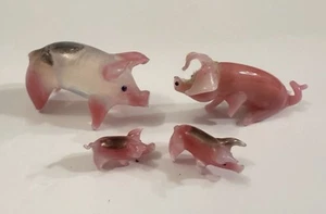 Handblown Art Glass Country Farm Family Of Pigs Miniature Pigs Set Of 4 - Picture 1 of 5
