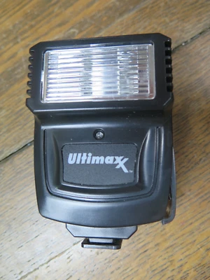 Universal Digital Slave Flash  by ULTIMAXX NICE (WAS ON A CANON) - Image 1 of 4