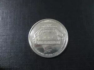ROYAL MADRID CENTENARY MEDAL COIN 1902-2002 STADIUM SANTIAGO BERNABEU - Picture 1 of 5