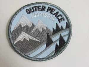 Rara toppa ricamata Arc'Teryx Outer Peace! - Foto 1 di 4