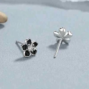 1 par de pendientes florales pequeños de cinco pétalos de plata esterlina S925 - Imagen 1 de 1